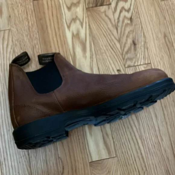 Blundstone Chelsea boot AU 9 left single only - Picture 2 of 5